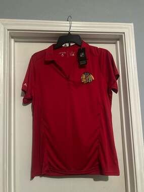 Antigua Women's Chicago Blackhawks Tribute Polo Shirt - Red